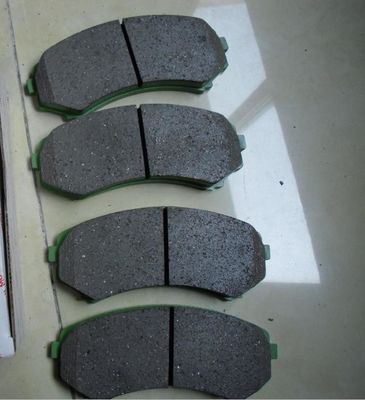 Pad di freno resistenti alle alte temperature per Mitsubishi Triton L200 4605A471 semimetallici