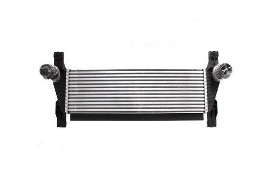 OE NO. 14461-EB360 Intercooler per Navara D40 Migliora il raffreddamento del motore