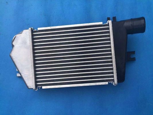 Intercooler alluminio per Mitsubishi I Triton L200 MN135001 Car Fitment MITSUBISHI