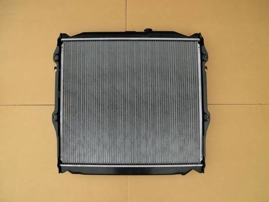 OE NO. 16400-75190 N. di riferimento TO2311 Radiatore di raffreddamento del motore per Toyota Prado Vzj