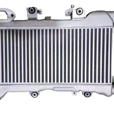 L'intercooler in alluminio Assy OE NO. 17940-51020 per Toyota Landcruiser 2012-2020