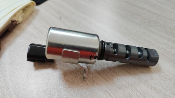 15330-21011 Controllo dell'olio del motore VVT Valvola di sincronizzazione a camma Solenoide per TOYOTA JP Prius Yaris