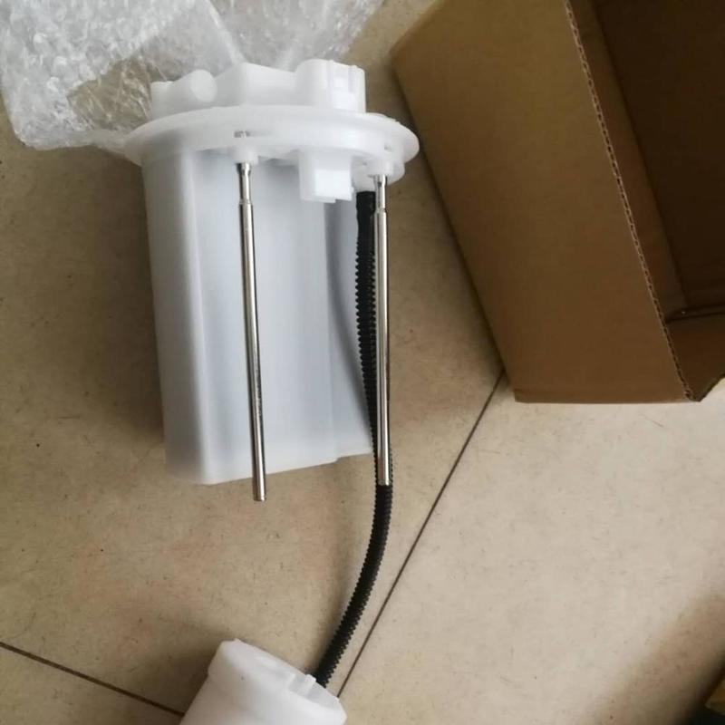 Filtro del carburante in serbatoio OE NO. 77024-42011 con carta filtrabile importata per Toyota Lexus NX Rav4